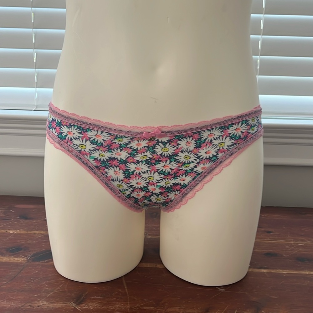 Victoria’s Secret thong panty